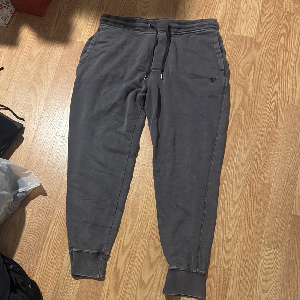 American Eagle Men's Gray Jogger Pants